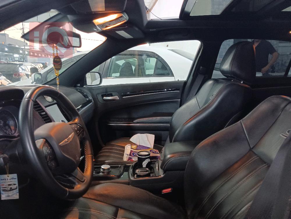 کرایسلەر 300